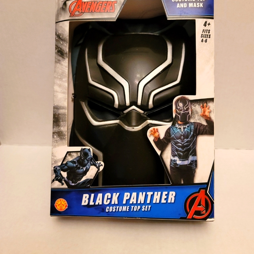 Marvel Avengers Black Panther Costume and Mask. Kids size 4-6. New in box.